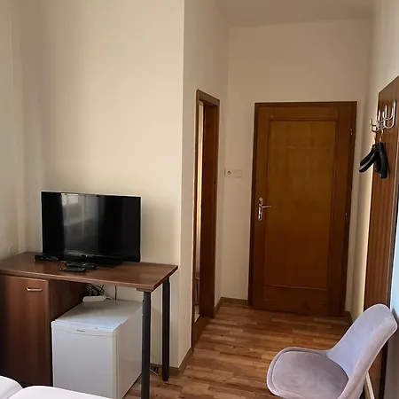 Penzion Znojmo 3* ズノイモ