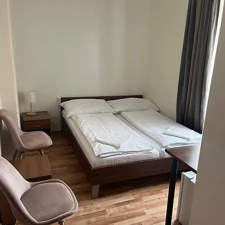 Penzion Znojmo 3* ズノイモ